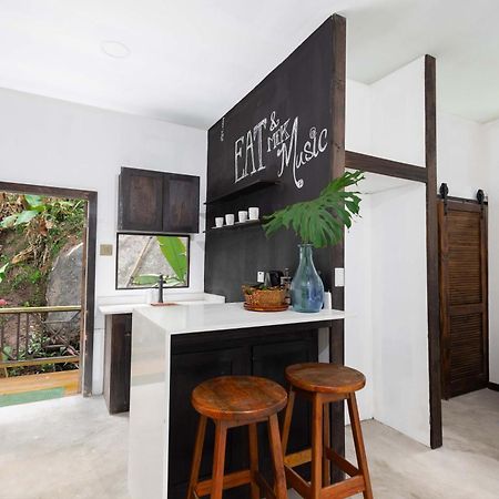 Serendipity Holistic Resort Spa 킹스톤 외부 사진